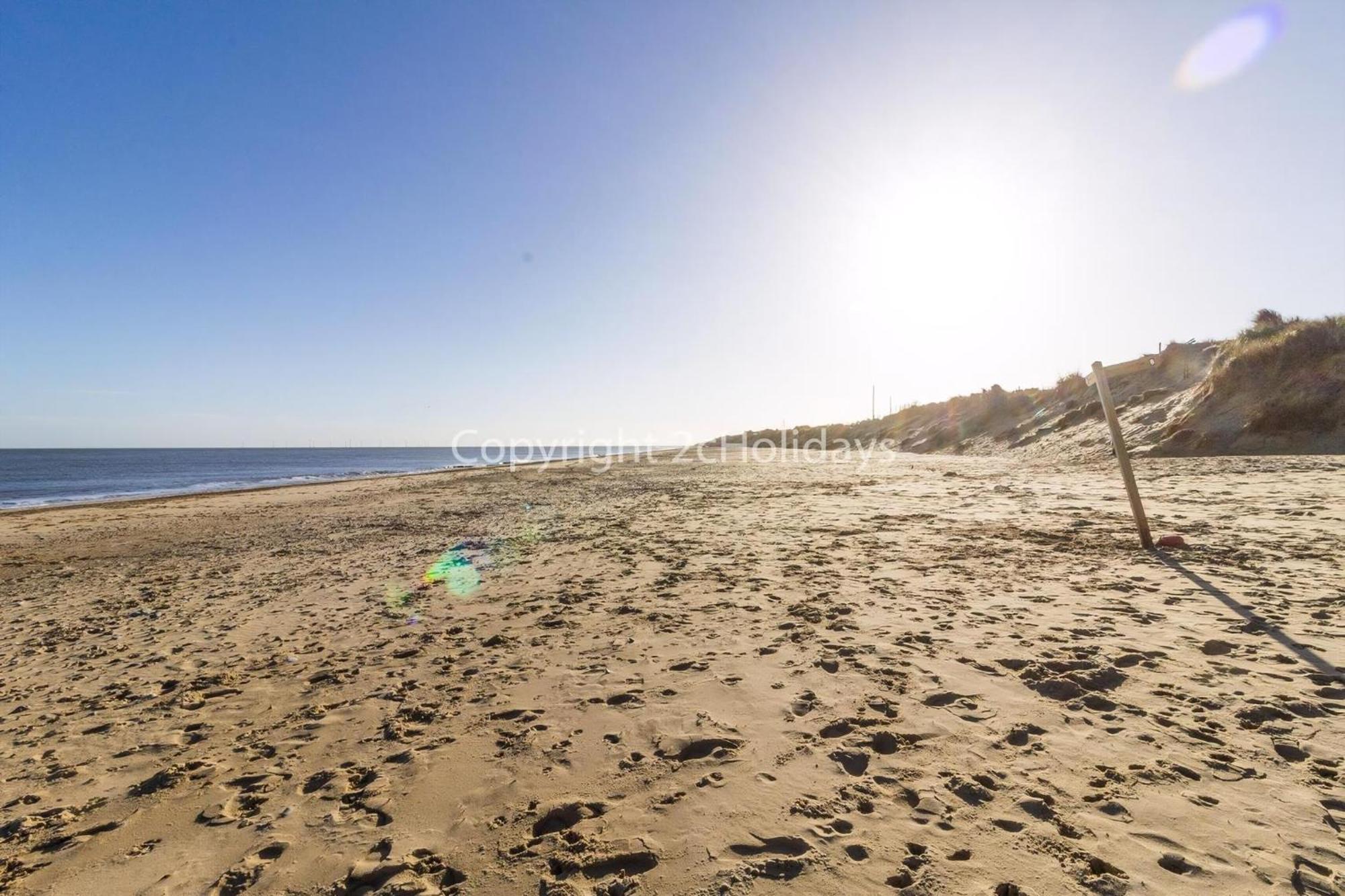 Great 3 Bedroom Chalet To Hire With In Hemsby, Great Seaside Break! Ref 18194B Bagian luar foto